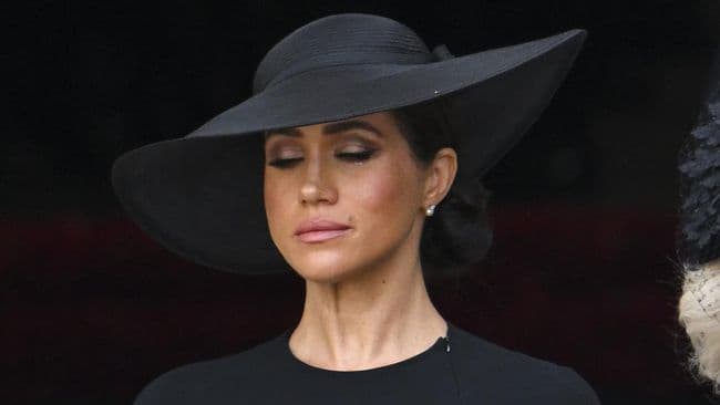 the_hidden_power_behind_the_crown_menguak_meghan_markle_dari_catatan_jurnalis_kerajaan_inggris