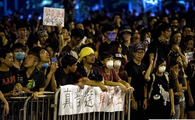 tiga_aktivis_hong_kong_divonis_penjara