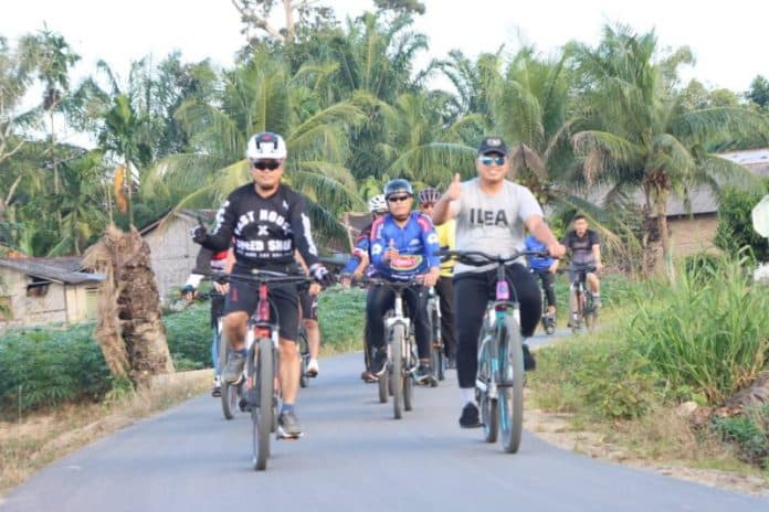 tingkatkan_imunitas_kapolres_sergai_gowes_bareng_personil