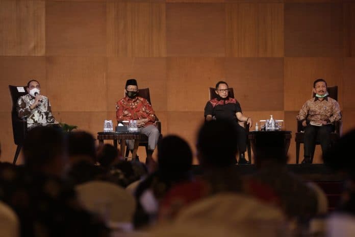 tito_pilkada_di_masa_pandemi_covid_19_bisa_berisiko_tetapi_peluang_bagi_pesaing_incumbent