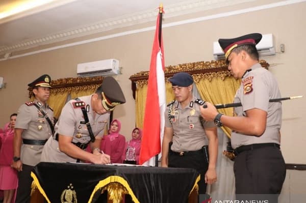 usul_polsek_lepas_pidana_sempat_dibahas_bareng_tito_karnavian