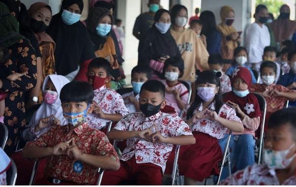 vaksinasi_anak_6_11_tahun_akan_dilakukan_di_sekolah_masing_masing