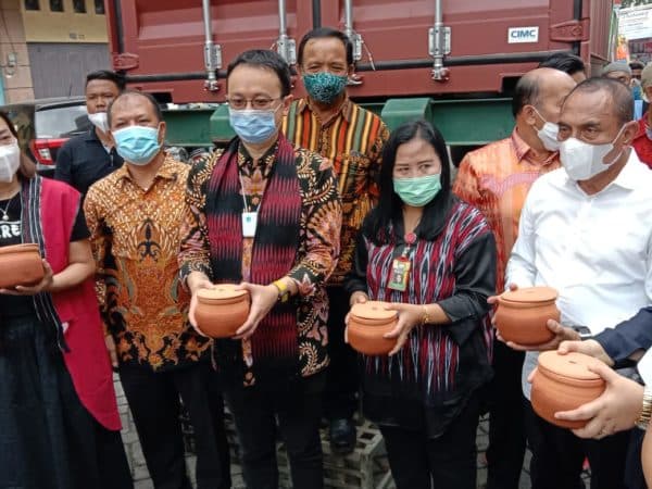 wamen_perdagangan_lepas_ekspor_singkong_dan_sarang_burung_walet