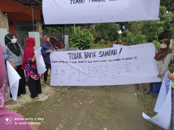 warga_perumahan_bsd_tolak_bank_sampah