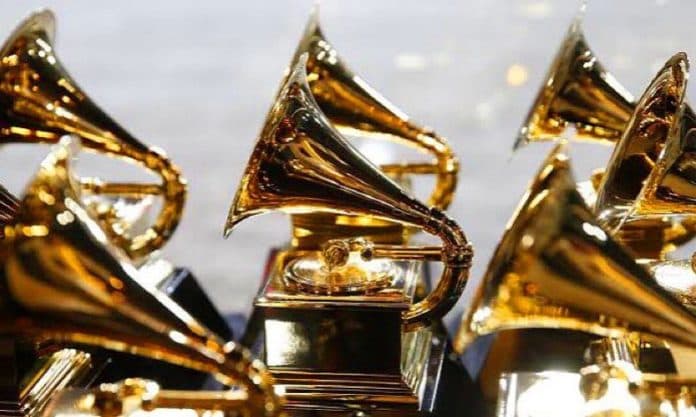 ye_hingga_foo_fighters_batal_tampil_grammy_awards_tetap_meriah