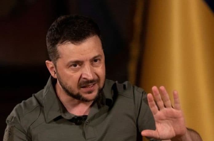 zelensky_tantang_elon_musk_datang_ke_ukraina